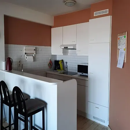 Lägenhet By The Sea Near Marina