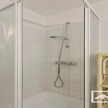 Апартаменты By The Sea Near Marina