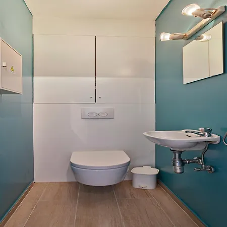 Apartament By The Sea Near Marina