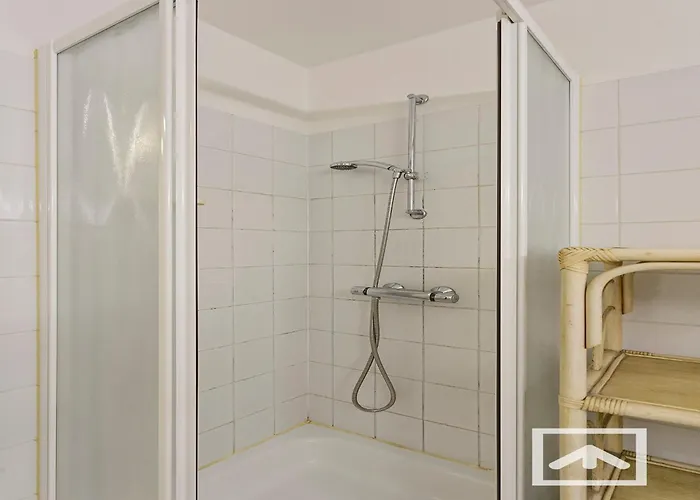 By The Sea Near Marina * 布兰肯贝赫