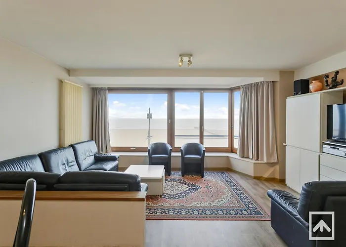 By The Sea Near Marina 公寓 *