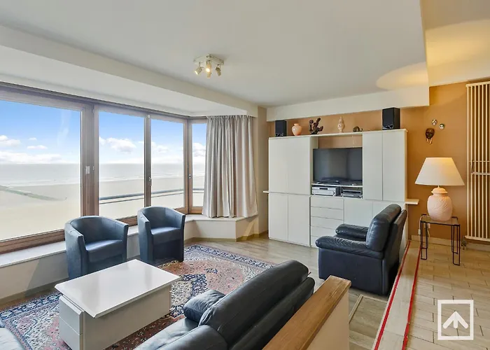 By The Sea Near Marina 公寓